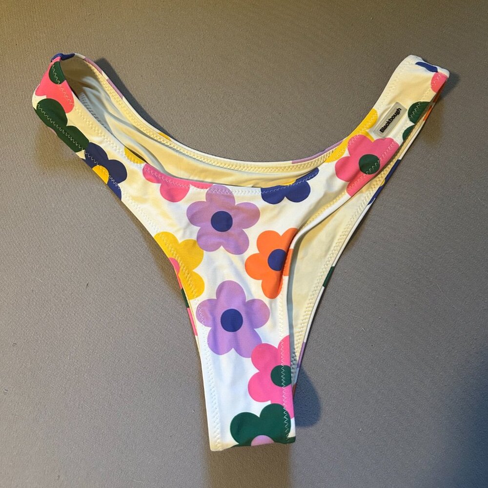 Blackbough Large Martini Bottoms